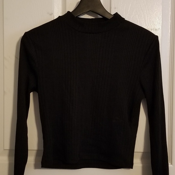 black crop top long sleeves - Picture 1 of 3